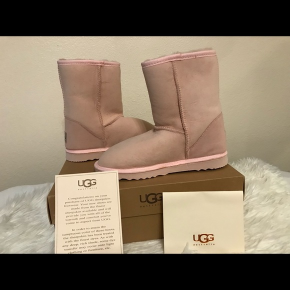 BRAND NEW CLASSIC SHORT UGG SHOES (Pink) - Picture 3 of 5